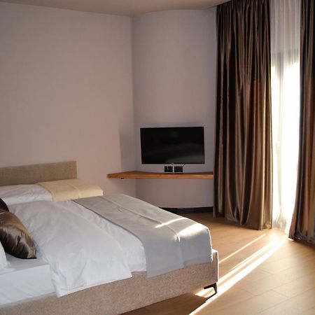 Ljaknasi N'Peze Hotel מראה חיצוני תמונה