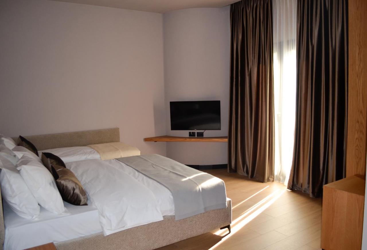 Ljaknasi N'Peze Hotel מראה חיצוני תמונה